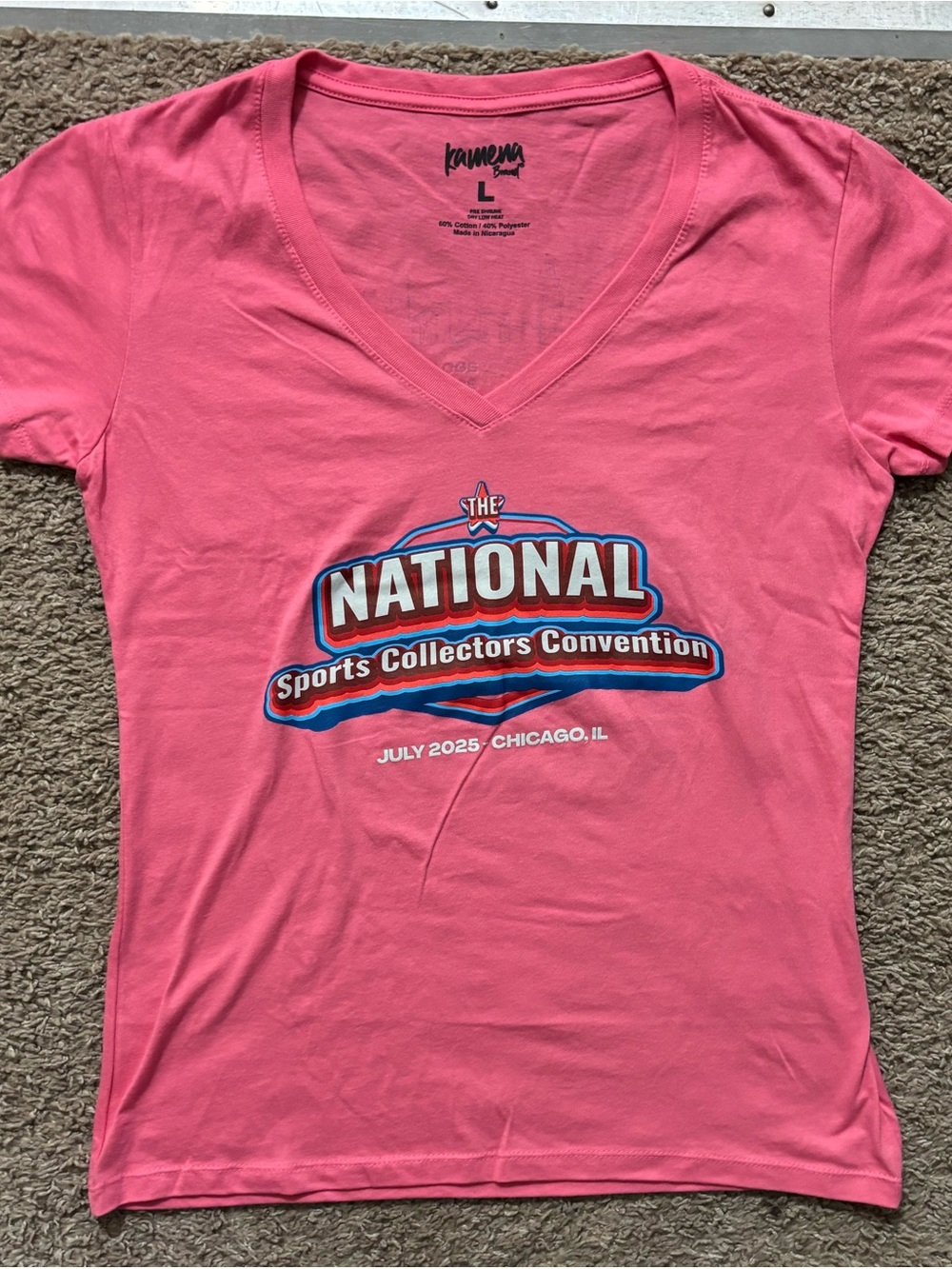 Name a Brand Woman’s Lg National Sports Collectors Convention Pink V-Neck Tee